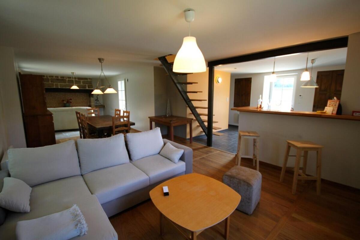 Maison De Vacances A Lissac-Sur-Couze Exteriör bild